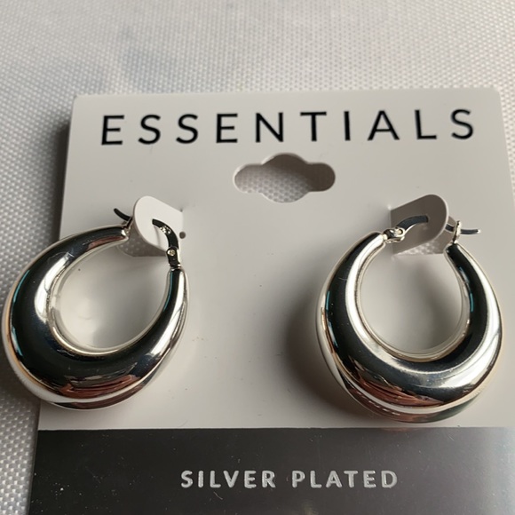Silver hoop earrings - Picture 2 of 4